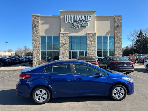 Used 2018 Kia Forte LX w/ LX Popular Package image 1