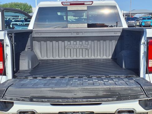 Used 2022 GMC Sierra 1500 AT4 w/ AT4 Preferred Package AWD/4WD image 25