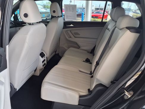 Used 2024 Volkswagen Tiguan SE R-Line FWD image 13