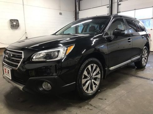 Used 2017 Subaru Outback 2.5i Touring image 9