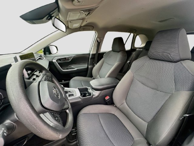 Used 2024 Toyota RAV4 LE AWD/4WD image 19