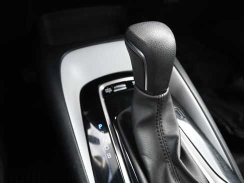 Used 2024 Toyota Corolla SE image 26