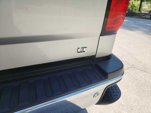 Used 2017 Chevrolet Silverado 2500 LT AWD/4WD image 7