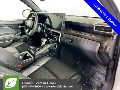 Used 2024 Toyota Tacoma Limited image 27