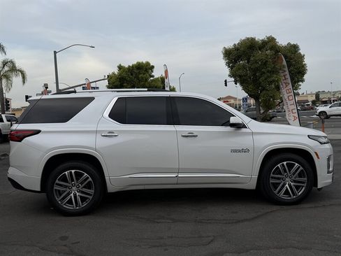 Used 2023 Chevrolet Traverse High Country AWD/4WD image 21