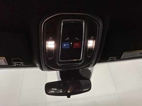 Used 2024 Jeep Grand Cherokee Laredo AWD/4WD image 25