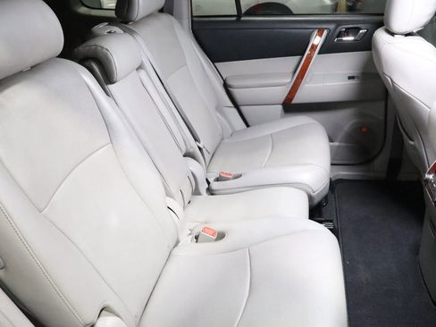 Used 2013 Toyota Highlander Limited image 15