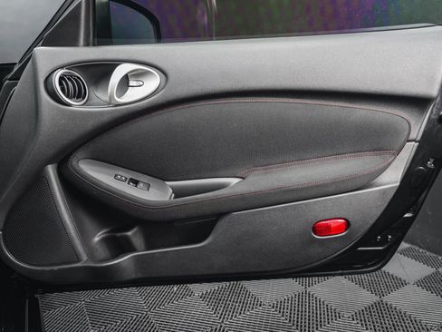 Used 2013 Nissan 370Z NISMO image 40