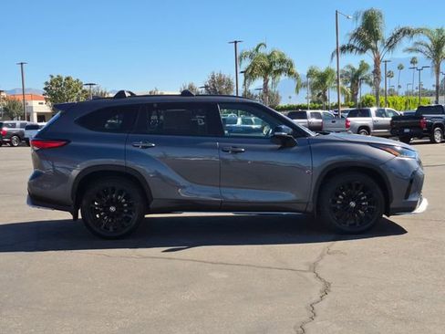 Used 2023 Toyota Highlander XSE image 4