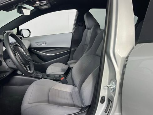 Used 2025 Toyota Corolla SE image 19