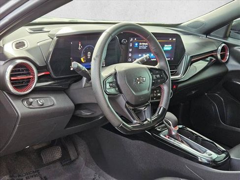 Used 2025 Chevrolet Trax RS w/ Driver Confidence Package FWD image 10