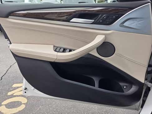 Used 2021 BMW X3 xDrive30e w/ Executive Package image 27