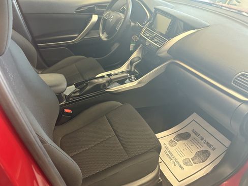 Used 2020 Mitsubishi Eclipse Cross ES image 10