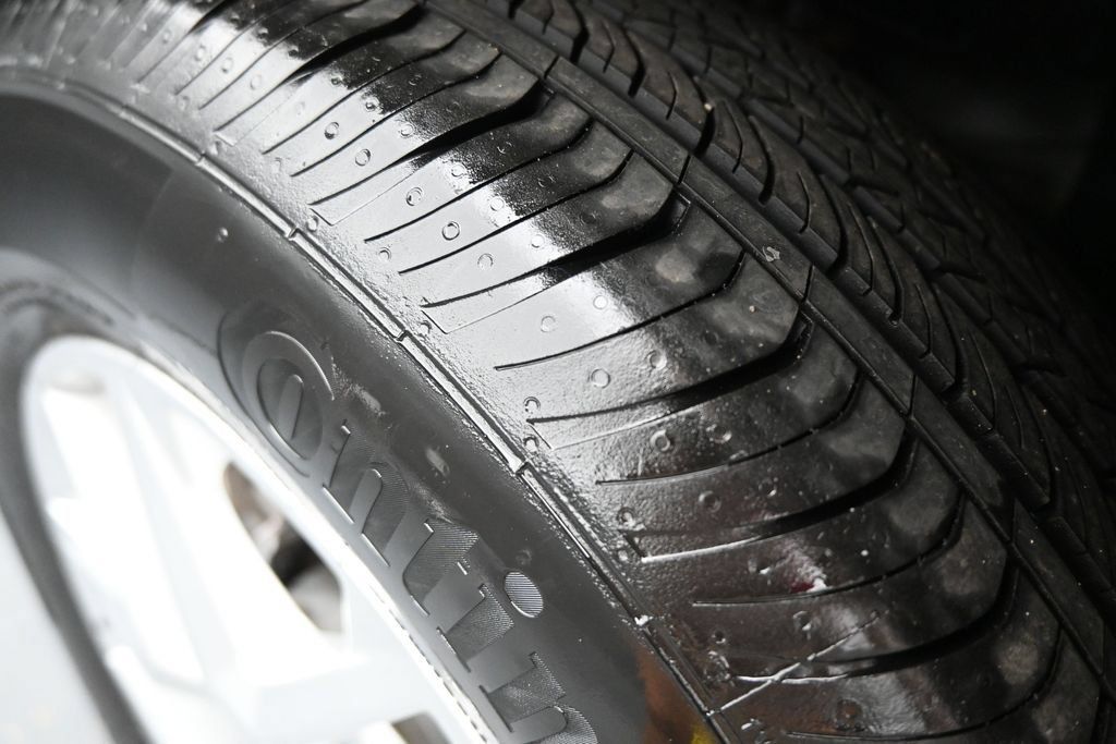 Used 2022 Chevrolet Equinox LS w/ LPO, Floor Liner Package FWD image 27
