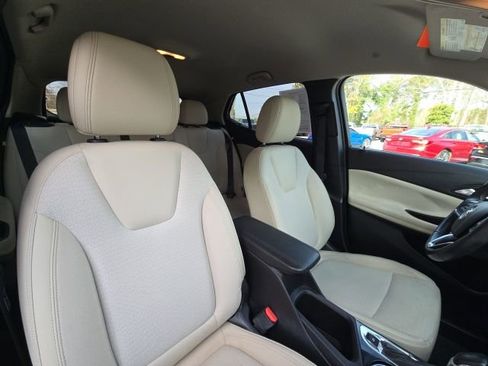 Used 2021 Buick Encore GX Select image 17