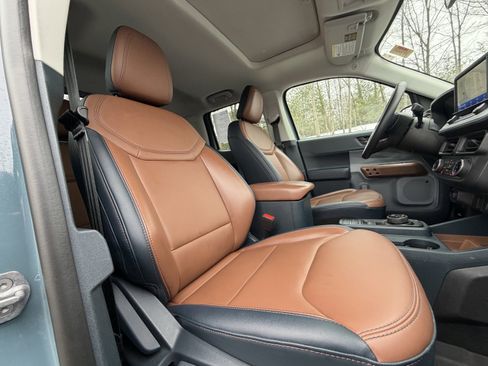 Used 2023 Ford Maverick Lariat w/ Lariat Luxury Package image 40