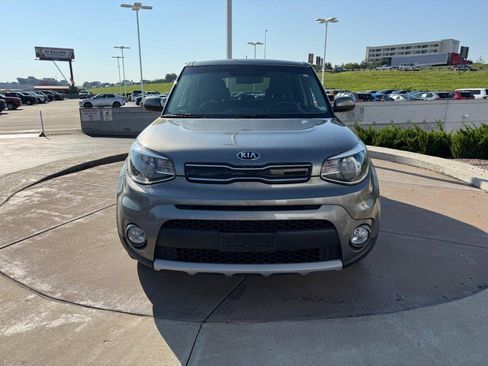 Used 2019 Kia Soul + FWD image 11