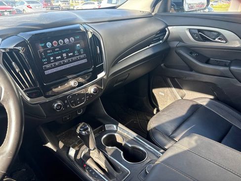 Used 2018 Chevrolet Traverse LT AWD/4WD image 24