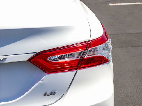 Used 2020 Toyota Camry LE FWD image 8