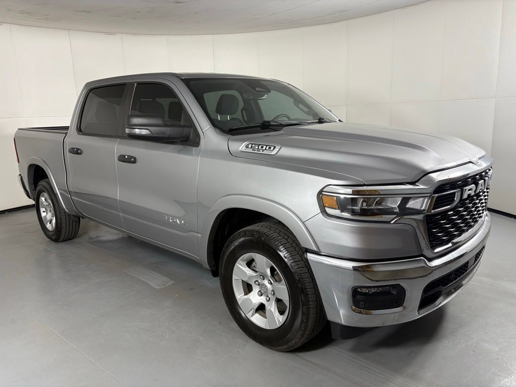 Used 2025 RAM 1500 Big Horn AWD/4WD image 2