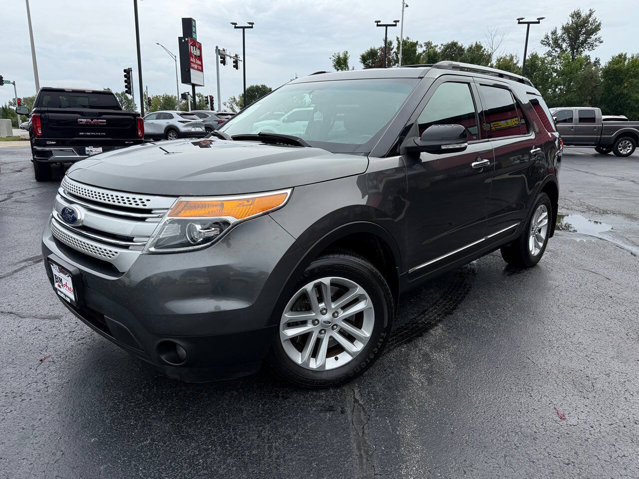 Used 2015 Ford Explorer XLT w/ Equipment Group 202B AWD/4WD image 3