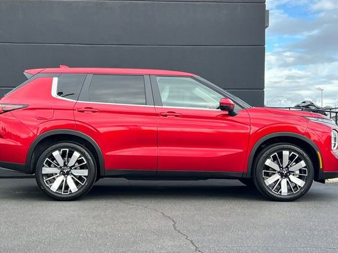 New 2026 Mitsubishi Outlander SE FWD image 4