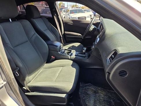 Used 2018 Dodge Charger R/T image 17