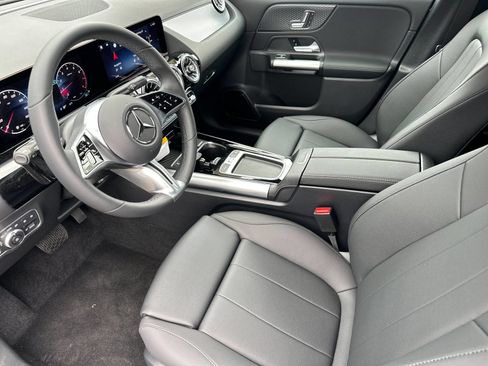 Used 2025 Mercedes-Benz GLA 250 image 10