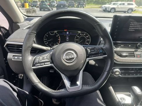 Used 2023 Nissan Altima 2.5 SL FWD image 14