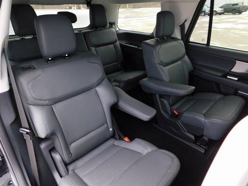 New 2026 Ford Expedition Active image 23