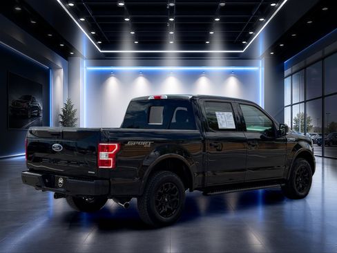 Used 2018 Ford F150 XLT w/ Equipment Group 302A Luxury AWD/4WD image 4