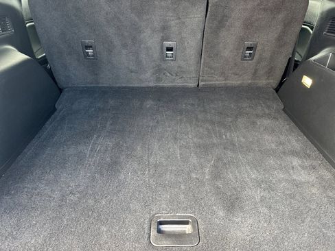 Used 2024 Ford Edge SEL image 11