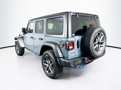 Used 2024 Jeep Wrangler Unlimited w/ LED Headlamp & Fog Lamp Group AWD/4WD image 5