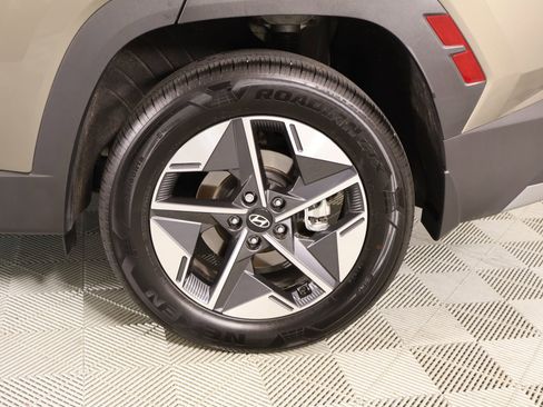 Certified 2025 Hyundai Tucson SEL AWD/4WD image 18