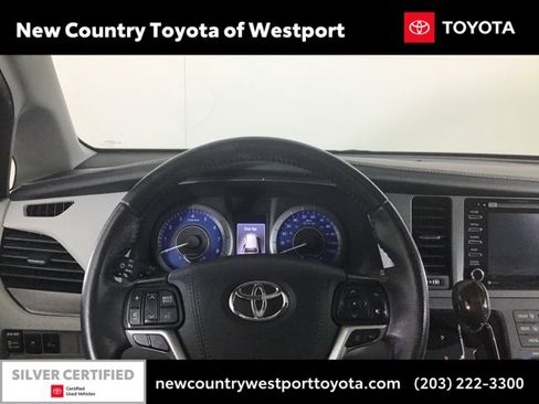 Certified 2020 Toyota Sienna XLE Premium image 11
