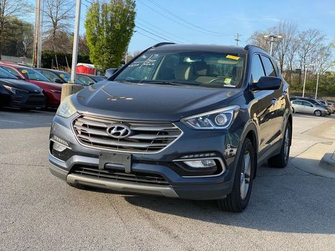 Used 2017 Hyundai Santa Fe Sport image 3