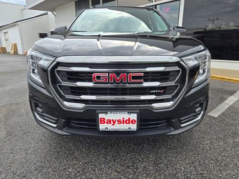 Used 2024 GMC Terrain AT4 w/ Infotainment Package II AWD/4WD image 2