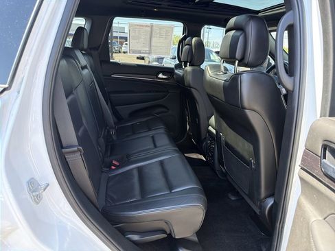 Used 2019 Jeep Grand Cherokee High Altitude AWD/4WD image 17