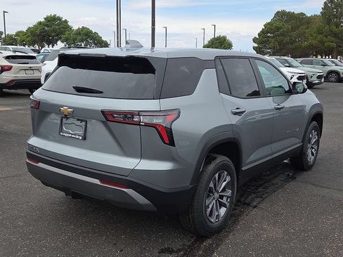 New 2026 Chevrolet Equinox LT FWD image 4
