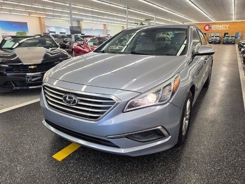 Used 2017 Hyundai Sonata SE FWD image 1