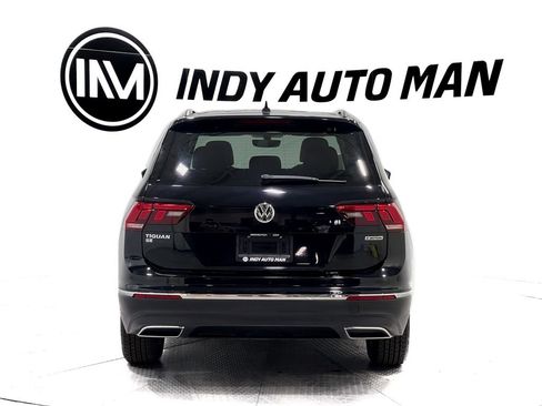 Used 2021 Volkswagen Tiguan SE w/ Panoramic Sunroof Package image 5