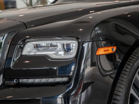 Used 2018 Rolls-Royce Ghost image 6