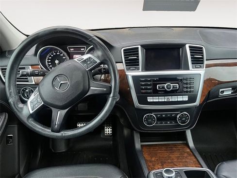Used 2015 Mercedes-Benz ML 400 4MATIC image 10