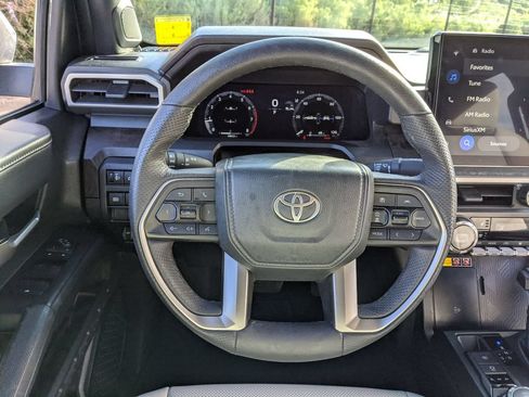 Used 2024 Toyota Tacoma Limited w/ Limited Package (LT) AWD/4WD image 10