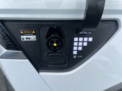 Used 2024 Hyundai Ioniq 5 Limited image 57