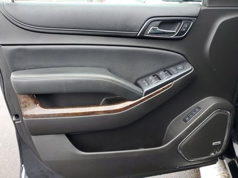 Used 2017 Chevrolet Suburban LT w/ LT Signature Package image 23