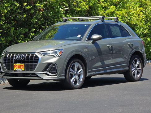 Used 2021 Audi Q3 2.0T Premium Plus w/ Premium Plus Package AWD/4WD image 8