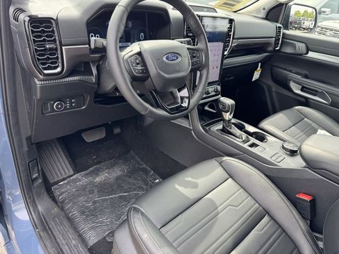 Used 2025 Ford Ranger Lariat w/ FX4 Off-Road Package AWD/4WD image 16
