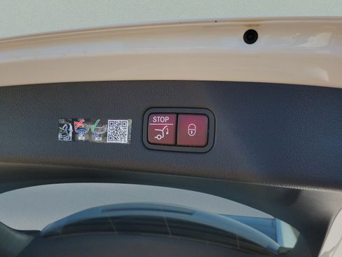 Certified 2026 Mercedes-Benz GLC 300 image 24