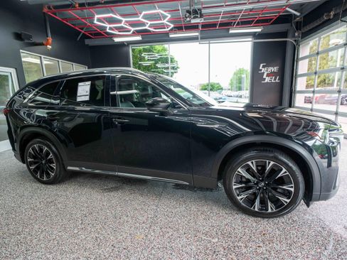 Used 2024 MAZDA CX-90 Plug-In Hybrid w/ Premium Pkg AWD/4WD image 5